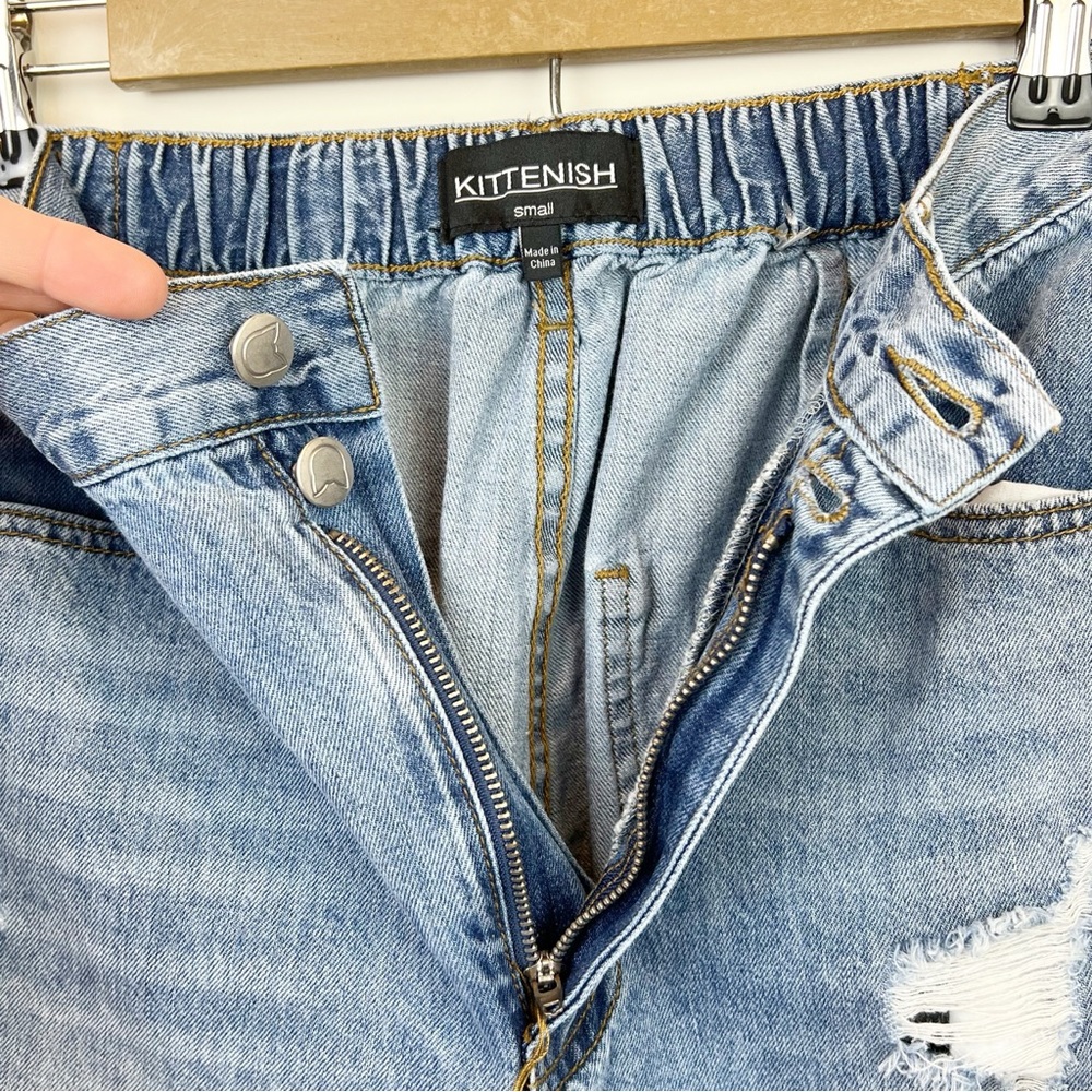 Kittenish Distressed Raw Hem Elastic Waist Jeans Size Small - Picture 8 of 8
